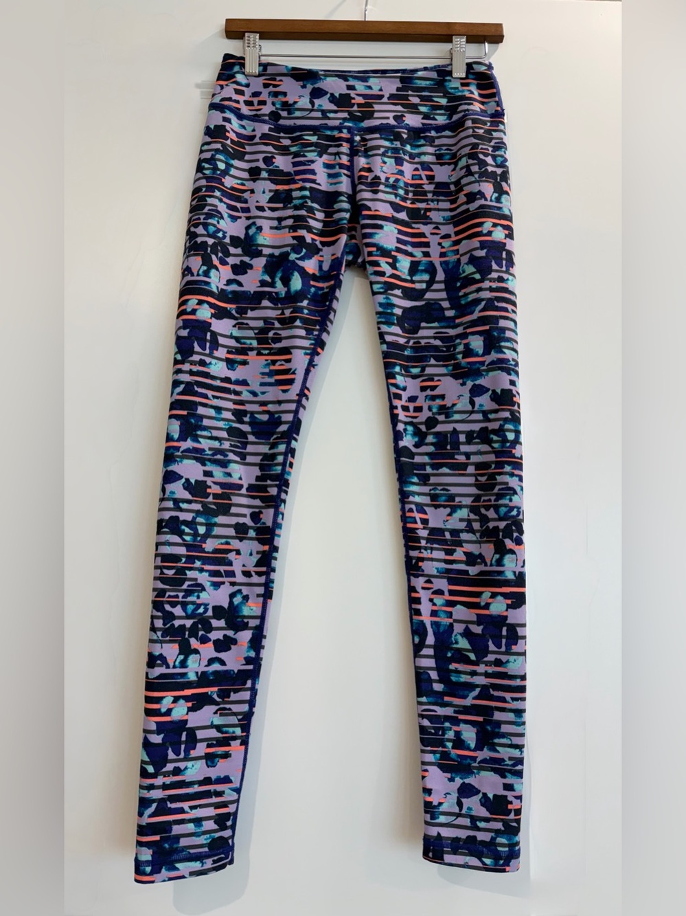 Zella Lavender Striped Floral Print Leggings with Teal & Navy Accents SZ SP